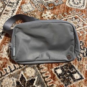 Everywhere 2L belt bag lululemon
